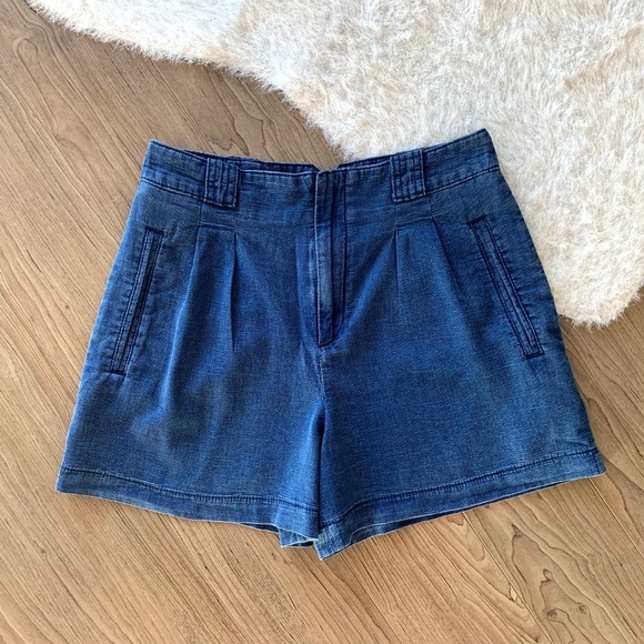Club Monaco Pants - Club Monaco Pleated Denim Short with Front Zip